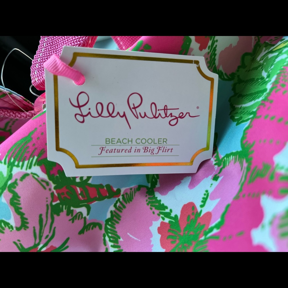 Lilly Pulitzer Beach Cooler in Big Flirt, new with tags.
